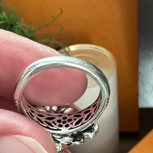 🔥SALE JAI John Hardy Sterling Silver Ring Size 7 with 3 Blue Topaz Gemstones - Picture 5 of 9